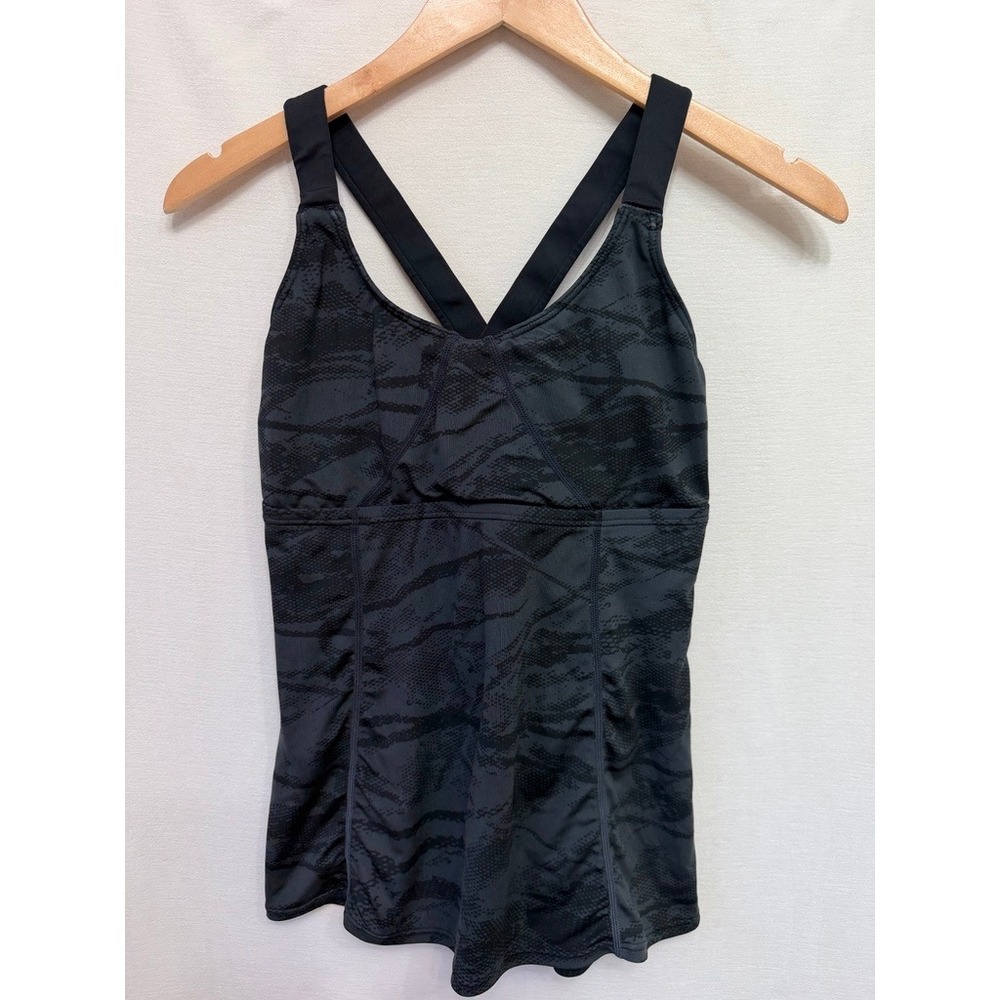 TYR Built In Bra Crossback Workout Tank Top Womens Medium 8 Charcoal Zebra Print